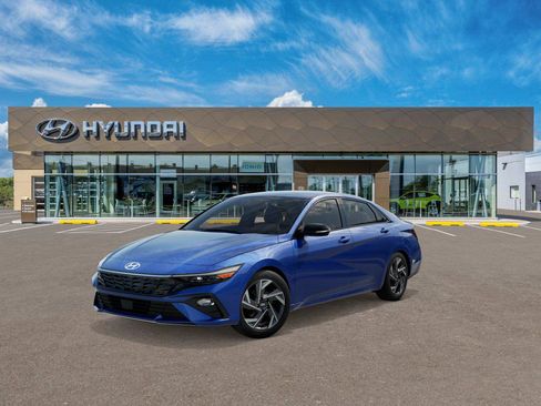 New 2025 Hyundai Elantra SEL image 1