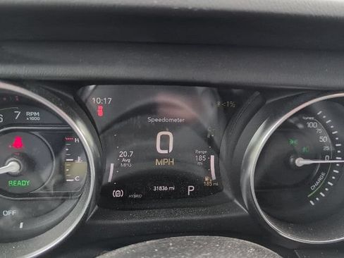 Used 2023 Jeep Wrangler Unlimited Sahara w/ Cold Weather Group AWD/4WD image 7