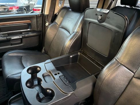 Used 2017 RAM 1500 Laramie w/ Convenience Group image 28