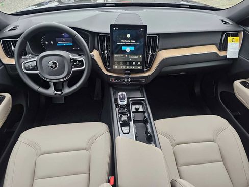 New 2026 Volvo XC60 B5 Core AWD/4WD image 21