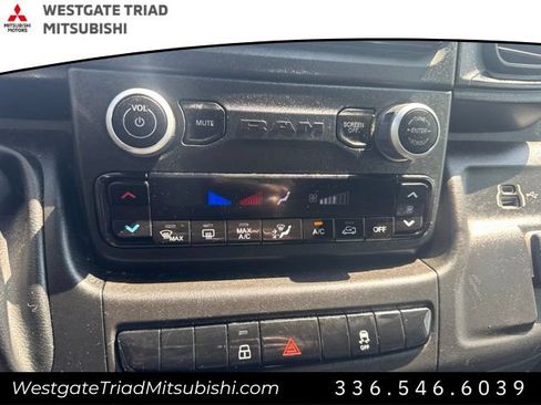 Used 2024 RAM ProMaster 2500 w/ Convenience Group FWD image 18