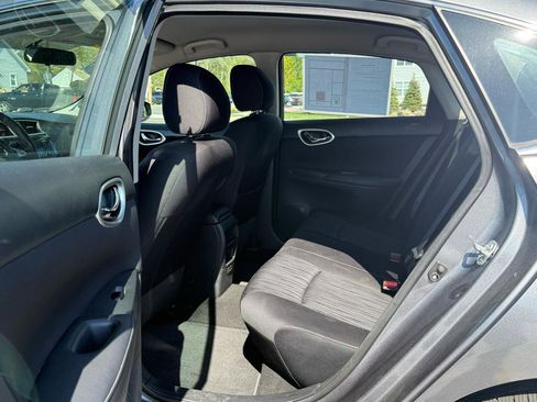 Used 2017 Nissan Sentra SV FWD image 11