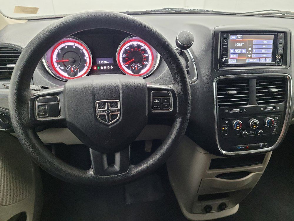 Used 2019 Dodge Grand Caravan SE FWD image 22