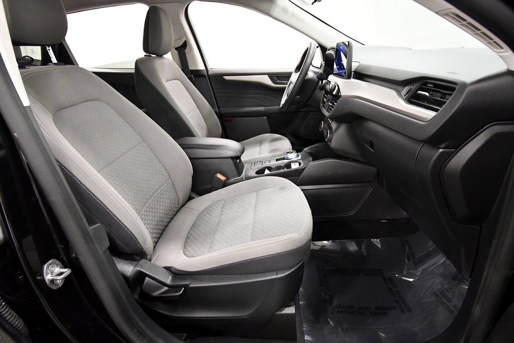 Used 2022 Ford Escape SE w/ SE Sport Appearance Package AWD/4WD image 18