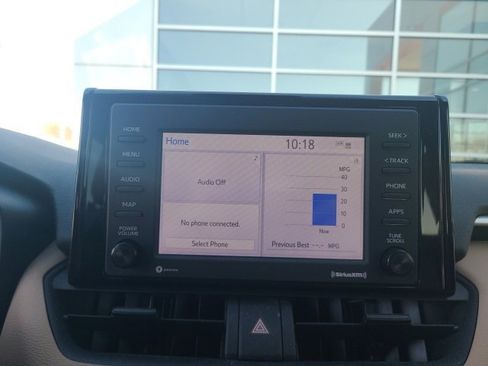 Used 2020 Toyota RAV4 XLE image 28