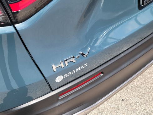 Used 2024 Honda HR-V Sport image 5