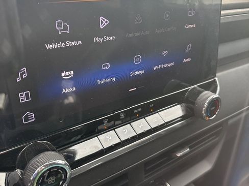 Certified 2025 Chevrolet Colorado W/T image 8