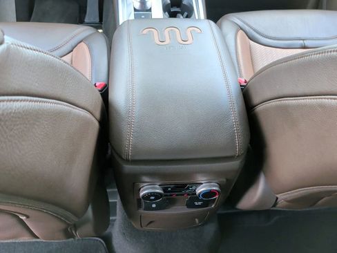 Used 2024 Ford Explorer King Ranch w/ Technology Package RWD image 42