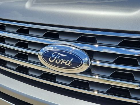 Used 2021 Ford Expedition Max Limited AWD/4WD image 11