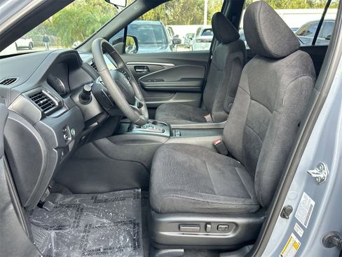 Used 2022 Honda Pilot Sport image 11