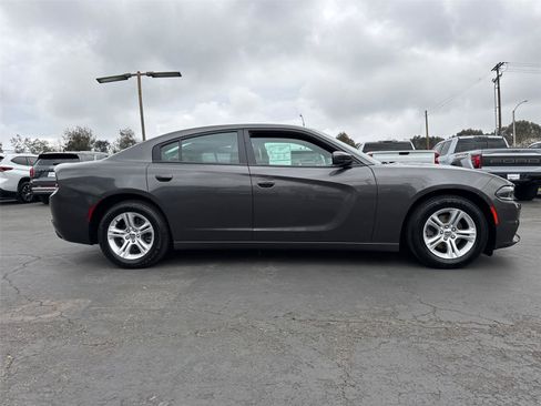 Used 2019 Dodge Charger SXT w/ Leather Interior Group image 8
