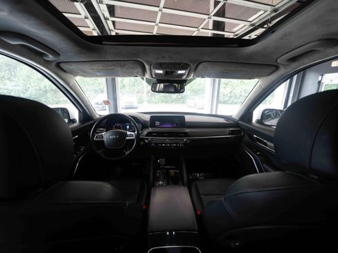 Used 2022 Kia Telluride SX w/ SX Prestige Package AWD/4WD image 19