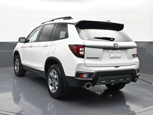 Used 2022 Honda Passport TrailSport image 3