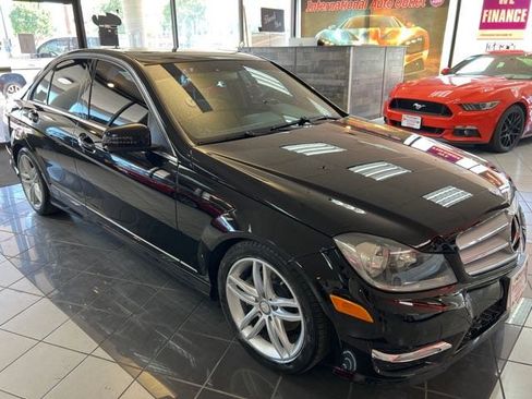 Used 2012 Mercedes-Benz C 300 C 300 Luxury 4MATIC image 4