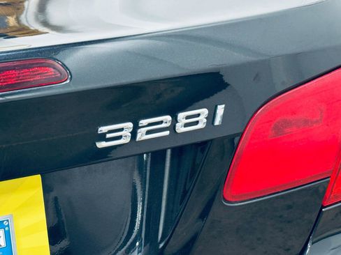 Used 2013 BMW 328i Convertible image 25