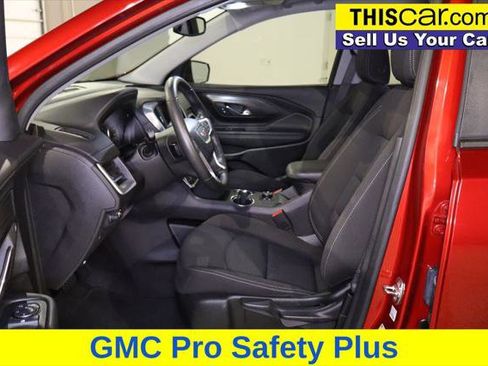 Used 2024 GMC Terrain SLE w/ Elevation Edition image 10