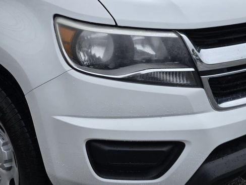 Used 2018 Chevrolet Colorado W/T image 9