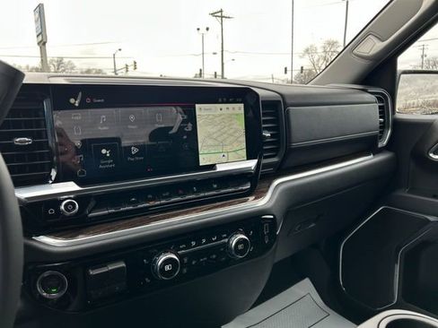 New 2026 GMC Sierra 1500 SLE image 34