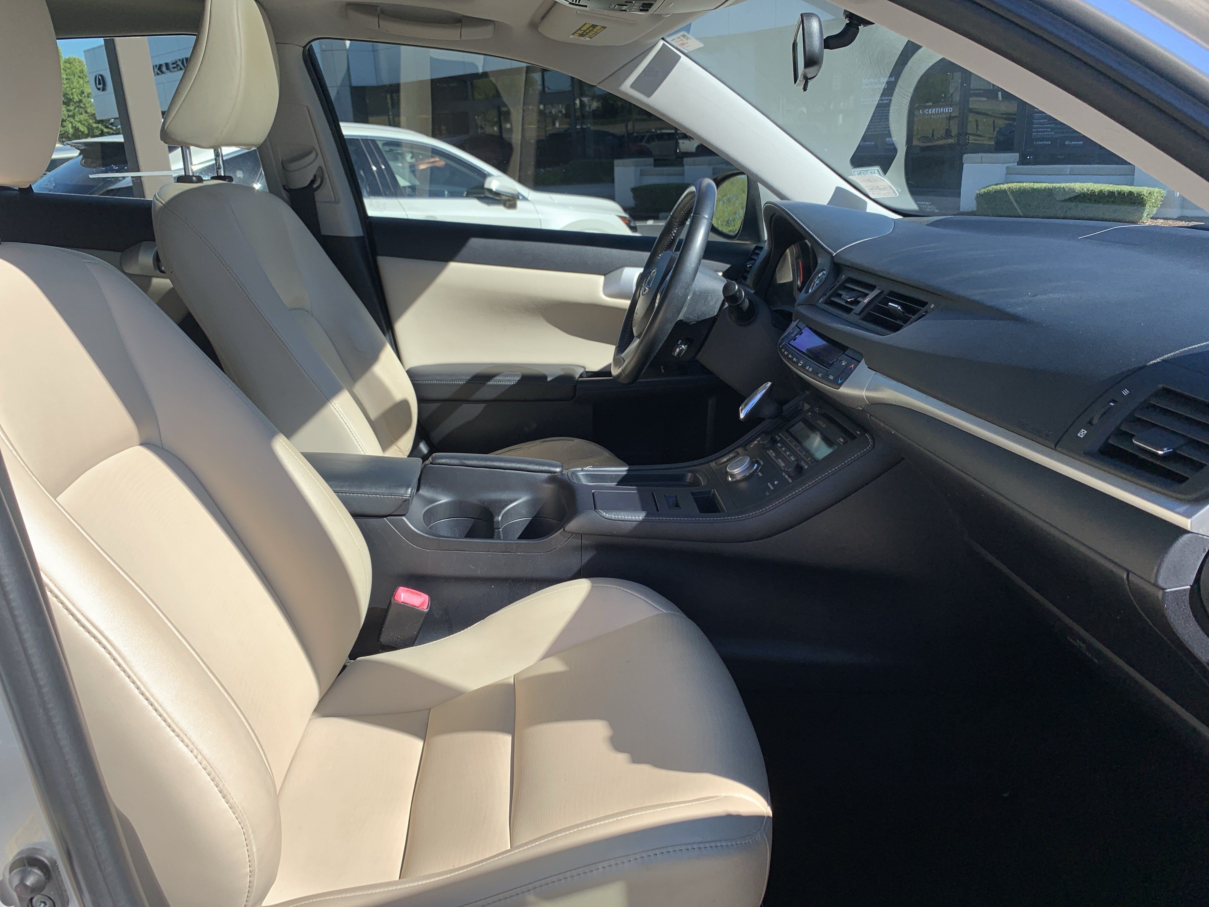 Used 2013 Lexus CT 200h FWD image 35