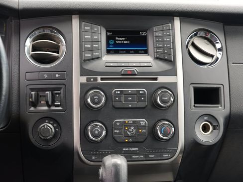 Used 2017 Ford Expedition XL w/ Equipment Group 101A AWD/4WD image 22