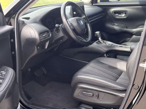 Certified 2023 Honda HR-V EX-L image 3