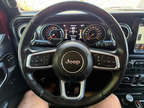 Used 2021 Jeep Wrangler Unlimited Sahara image 28