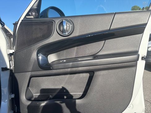 Used 2019 MINI Cooper Countryman w/ Premium Package image 22