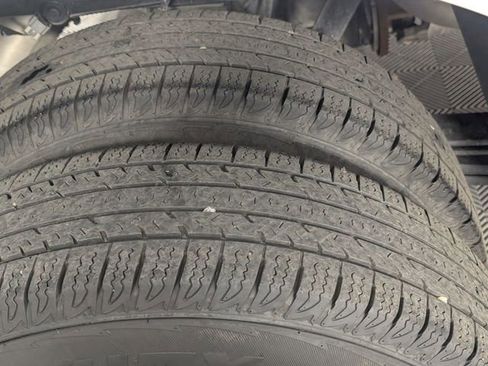 Used 2026 RAM 3500 Laramie AWD/4WD image 9
