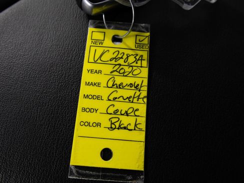 Used 2020 Chevrolet Corvette Stingray Preferred Cpe w/ 2LT Preferred Equipment Group RWD image 31