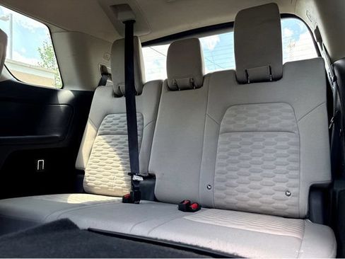 Certified 2022 Nissan Pathfinder SV w/ SV Premium Package AWD/4WD image 26