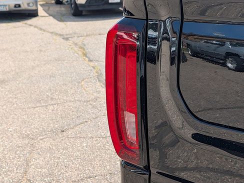 New 2026 GMC Sierra 1500 Denali w/ Denali Reserve Package AWD/4WD image 11