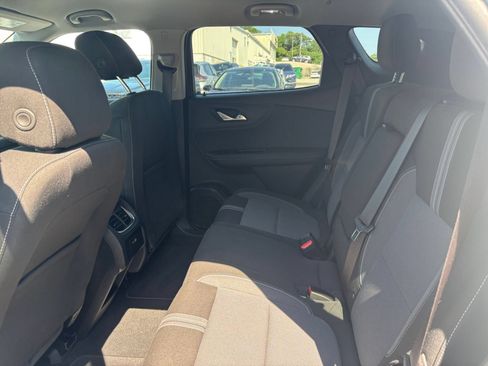 Used 2025 Chevrolet Blazer LT FWD image 17