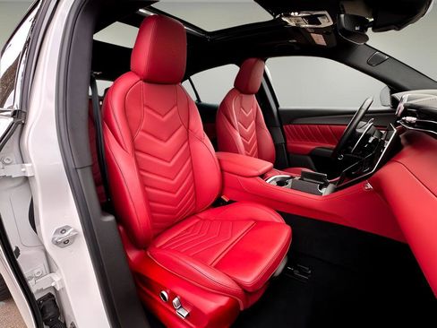 Used 2024 Maserati Grecale Trofeo AWD/4WD image 23