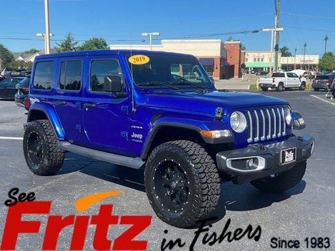 Used 2019 Jeep Wrangler Unlimited Sahara w/ Uconnect 4C Nav & Sound Group AWD/4WD image 1