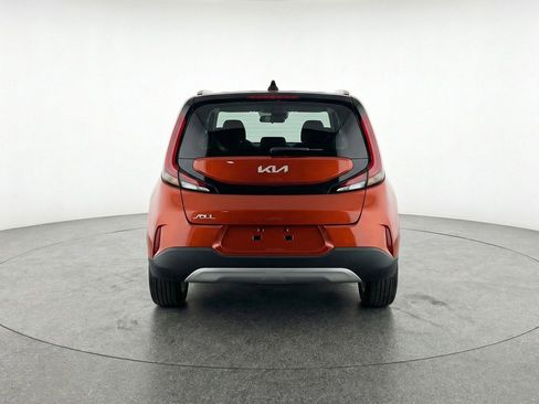 Used 2025 Kia Soul LX w/ LX Technology Package image 7