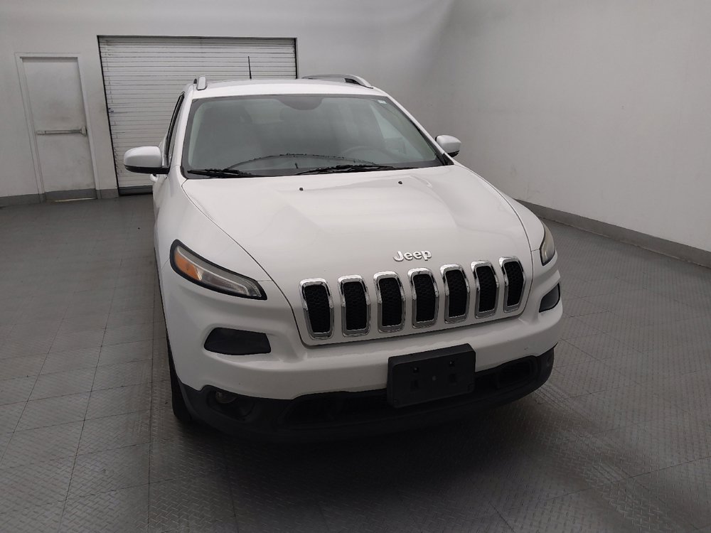 Used 2018 Jeep Cherokee Latitude Plus FWD image 14
