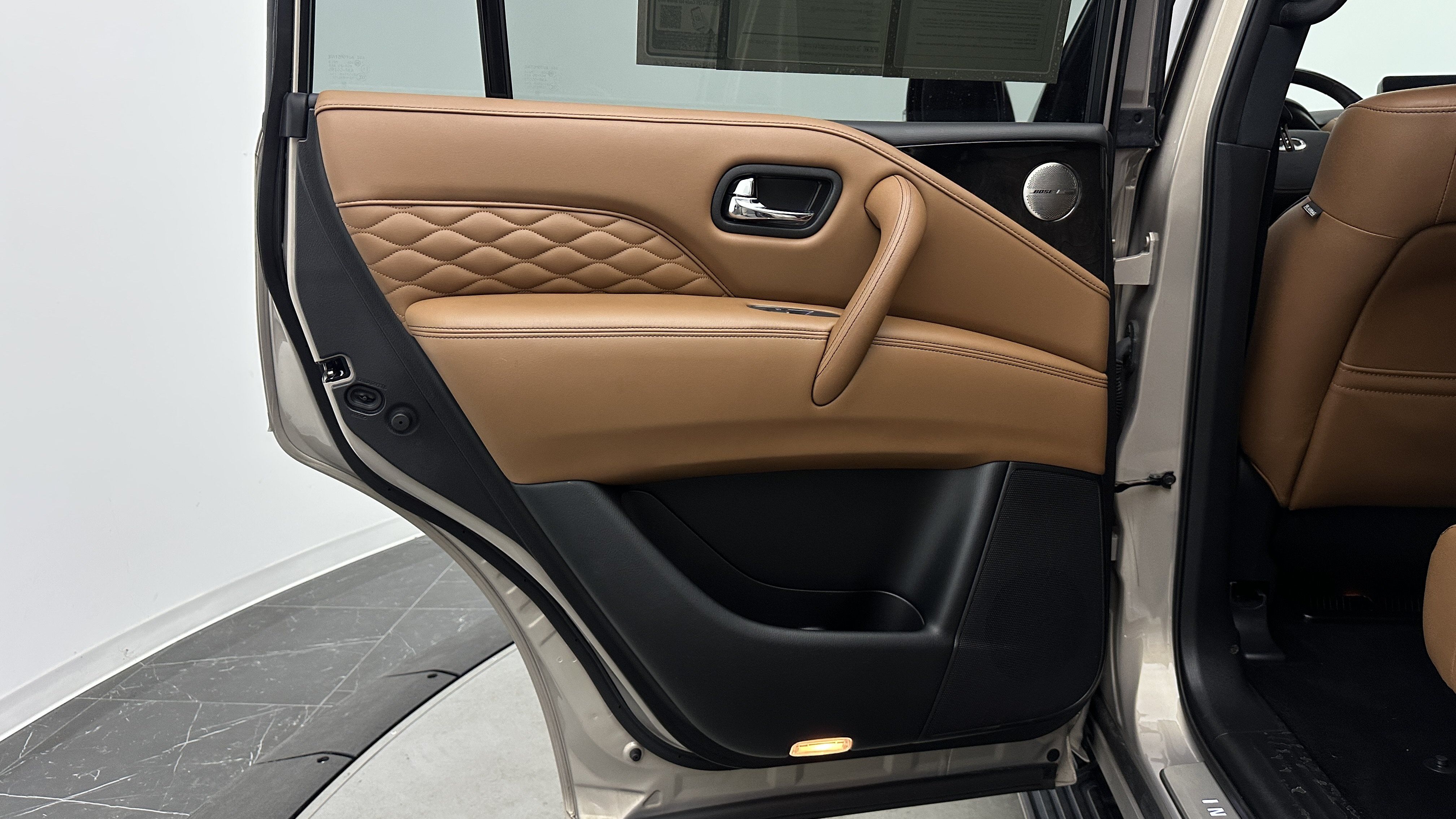 Used 2023 INFINITI QX80 Sensory w/ Cargo Package AWD/4WD image 33