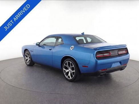 Used 2015 Dodge Challenger SXT Plus w/ Driver Convenience Group RWD image 9