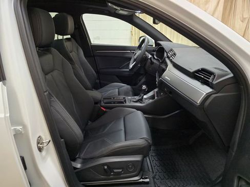 Certified 2025 Audi Q3 2.0T Premium w/ Convenience Package image 40