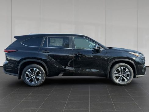 New 2026 Toyota Highlander XLE AWD/4WD image 6