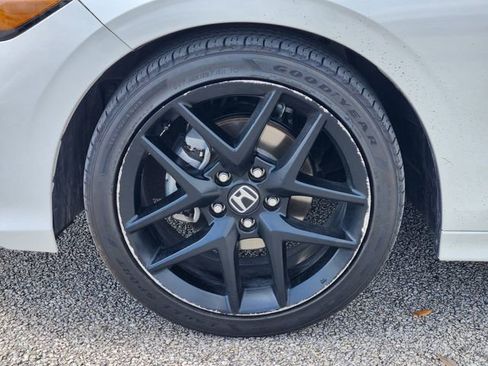 Used 2025 Honda Civic Sport image 8