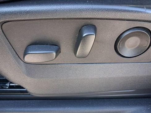 Used 2023 Chevrolet Silverado 1500 Custom RWD image 19