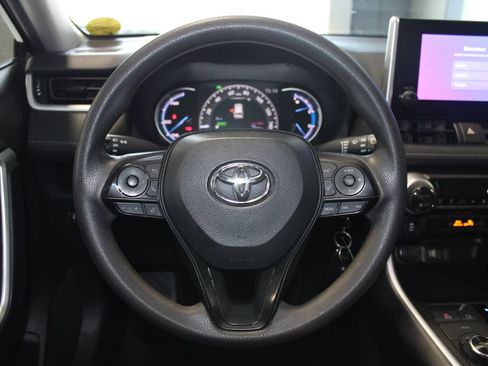 Used 2024 Toyota RAV4 LE AWD/4WD image 10