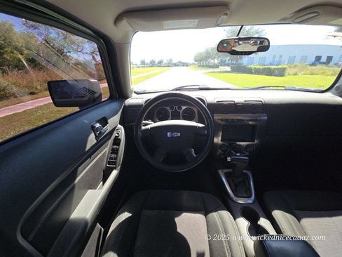Used 2007 HUMMER H3 image 11