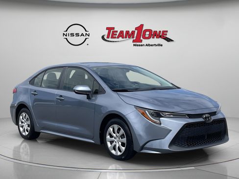 Used 2021 Toyota Corolla LE FWD image 1