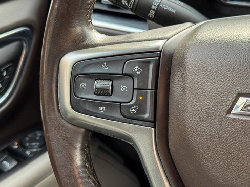 Used 2022 Chevrolet Suburban Z71 w/ Luxury Package image 33