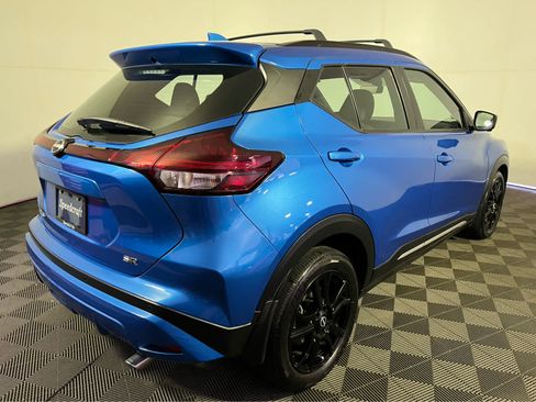 Used 2023 Nissan Kicks SR w/ Interior Electronics Package FWD image 7