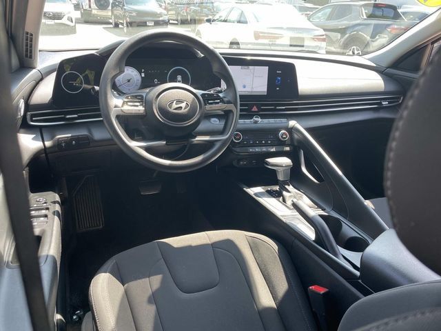 Used 2024 Hyundai Elantra SEL FWD image 14