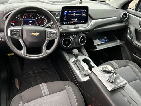 Used 2024 Chevrolet Blazer LT w/ Convenience Package image 8