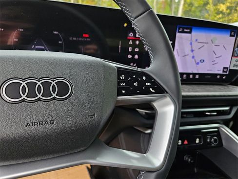 New 2025 Audi Q5 Premium Plus image 12